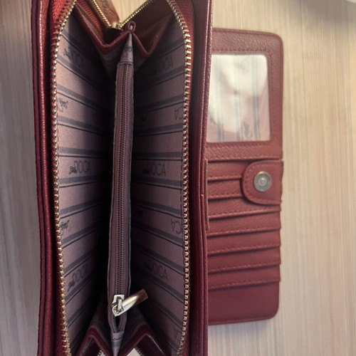 Doca wallet like new