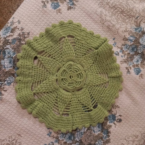 Wool handmade doily vintage in excellent condition
