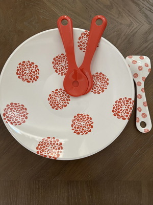 IKEA Salad Serving Set like new with 3 ladles