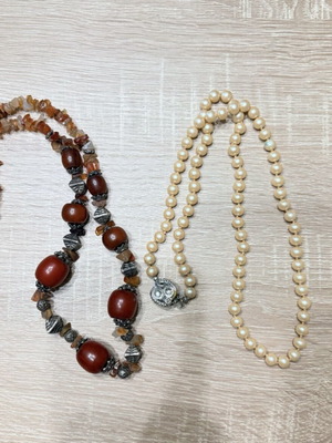 Necklaces used, set of 2, good condition
