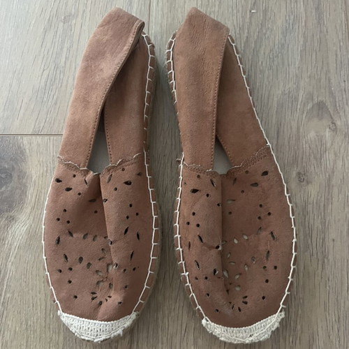 Espadrilles Arena terracotta suede like new, perforated design