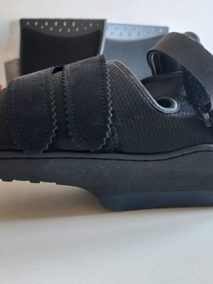 Metatarsal Offloading Shoe new