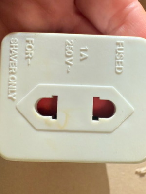 Adapter for English shaver used