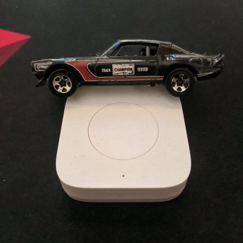Hot Wheels 2011 '70 Camaro Z28 like new
