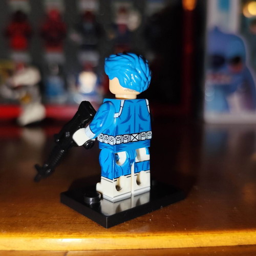 Punisher Frank Castle Blue figure like new with accessories