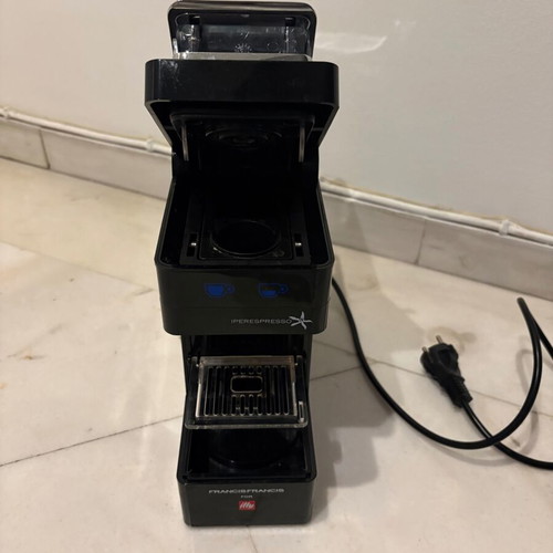 Illy Iperespresso coffee maker used with capsules