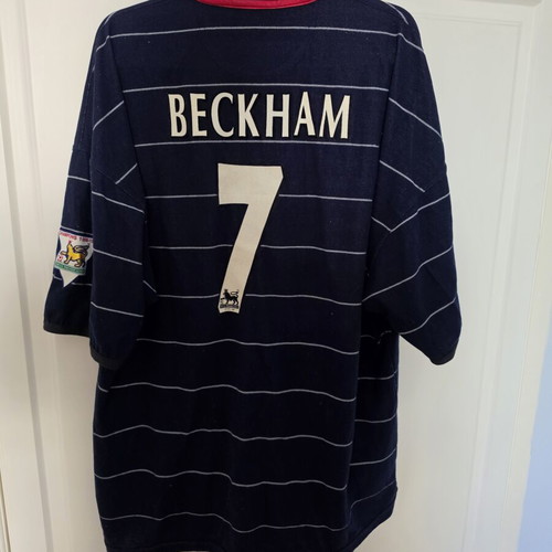 Manchester United David Beckham 1999-2000 away jersey