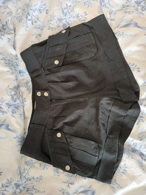 Diane von Furstenberg shorts used, size S, black