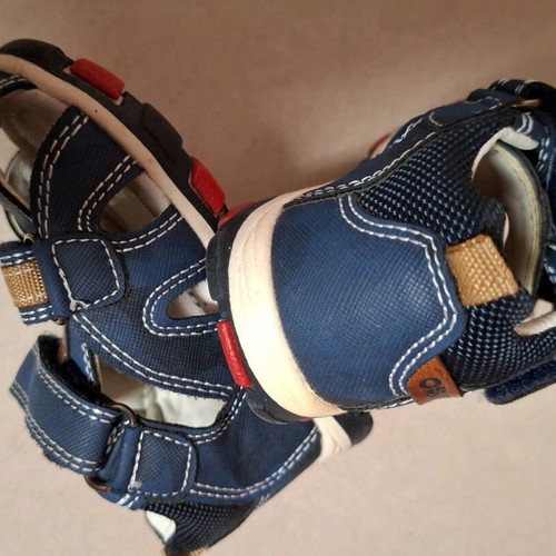 Oscal sandals used, size 20 for boys