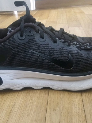 Nike Motiva αθλητικά παπούτσια για περπάτημα σαν καινούργια, μαύρα