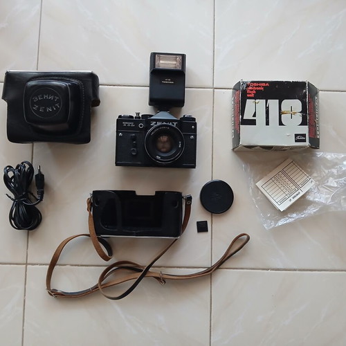 Zenit TTL vintage Soviet analog camera with Helios 44M lens and Toshiba flash, like new