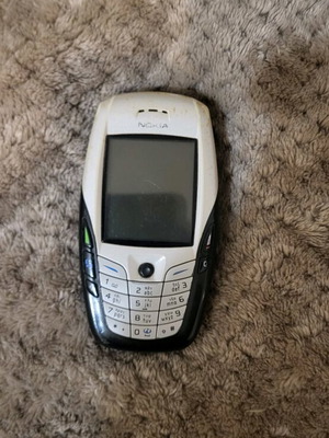 Nokia 6110 used without battery with charger