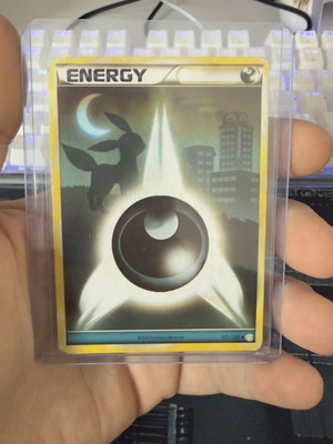 Dark Energy 121 κάρτα Pokemon μεταχειρισμένη, σε καλή κατάσταση