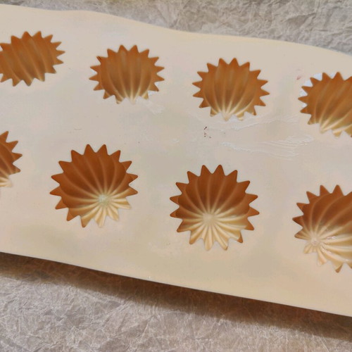 Mexico silicone mold 8 cavities like new for candles