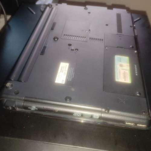 HP Compaq 6735s laptop for spare parts, non-working