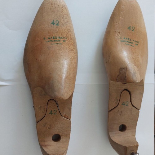 Wooden shoe lasts foldable used size 42