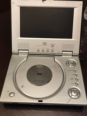 IQ DVD-370TV Portable DVD Player used for spare parts