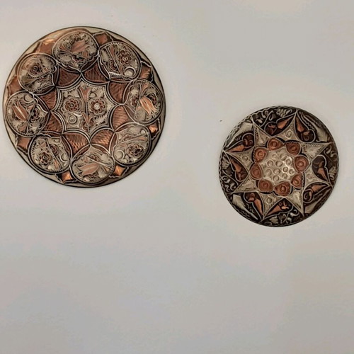 Decorative wall plates like new, set of 2, sizes 30cm and 23cm