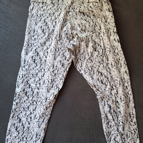 Esmara black and white cotton leggings with marble print like new size M