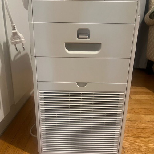 Daikin air purifier with Streamer technology like new