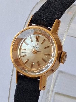 Omega Swiss Collection γυναικείο κουρδιστό ρολόι σαν καινούργιο, μπεζ και χρυσαφί