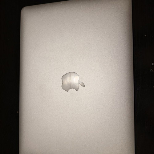 MacBook Air 13” Early 2015 laptop, Intel Core i5, 8GB RAM, 128GB SSD