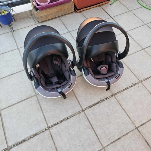 Baby car seats used for newborns