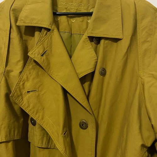 Berghaus trench coat mustard like new, size L, XL
