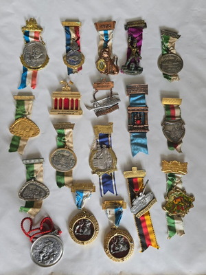 Vintage German Wandertag medal collection like new, 18 pieces
