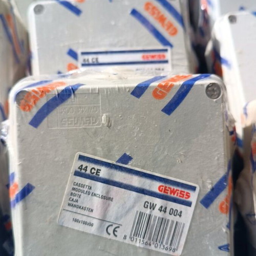Gewiss junction box 100x100x50 mm new with 6 holes 29 mm IP55