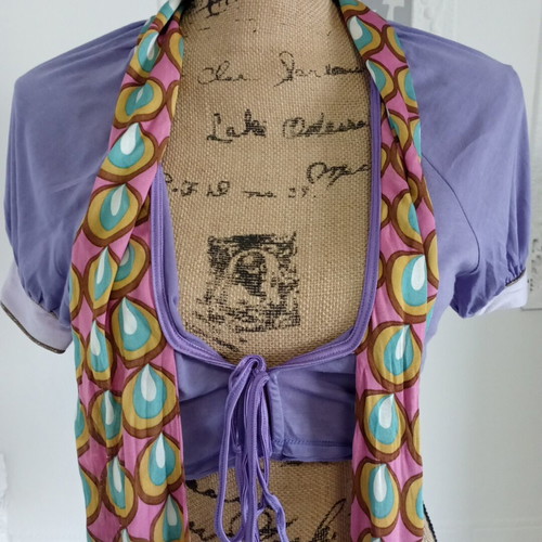 Custo Barcelona Y2K crop blouse new, lilac with colorful scarf