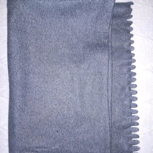 Fleece blanket 2 x 2m used
