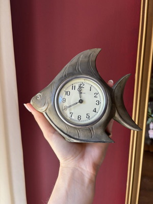 Vintage fish tabletop clock used, metal decorative