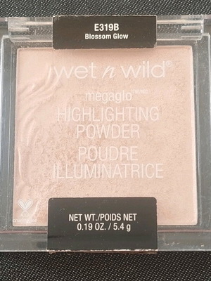 Wet N Wild MegaGlo highlighter like new