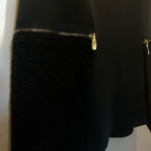 Queen of hearts sleeveless dress with pockets like new, black