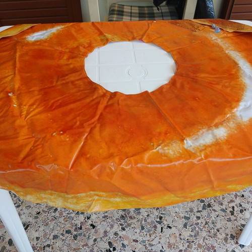 Large donut beach float like new