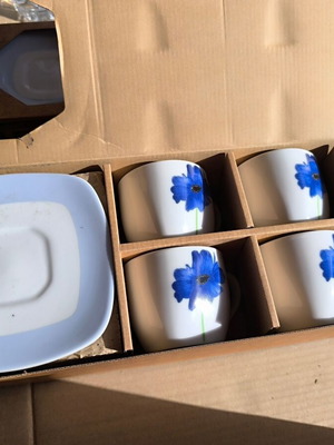 Set of 12 tea cups new