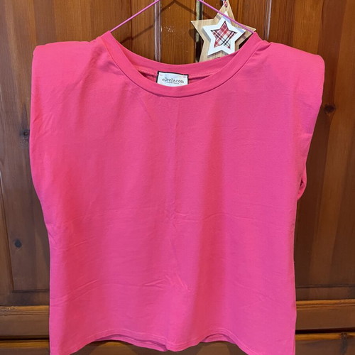 T-shirt with shoulder pads new, fuchsia