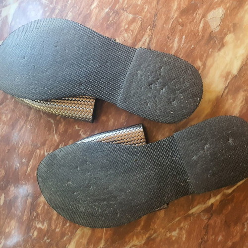 A.L.E. sandals size 40 like new, black and silver
