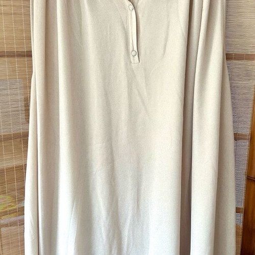 Guess beige dress size M with golden tint like new