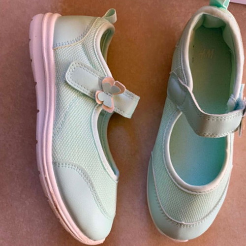 H&M Mint Green Ballerina Sneakers Size 31 Like New