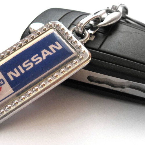 Car metal keychain for Nissan new, stylish and elegant