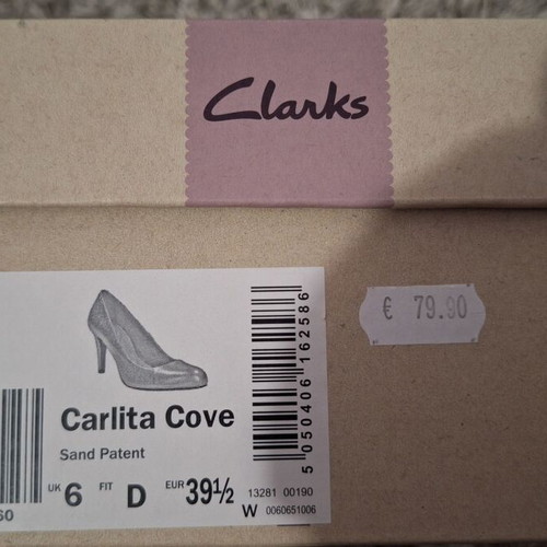 Clarks nude pumps like new