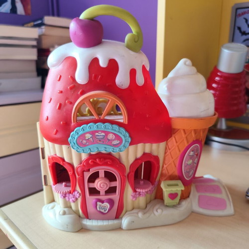 Strawberry Shortcake House used with some stains