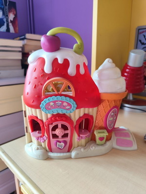 Strawberry Shortcake House used with some stains