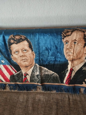 Collectible tapestry John F. Kennedy and Robert F. Kennedy used