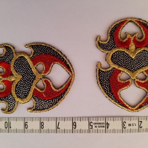 Motif gold black red iron-on patch women's 2 pcs new
