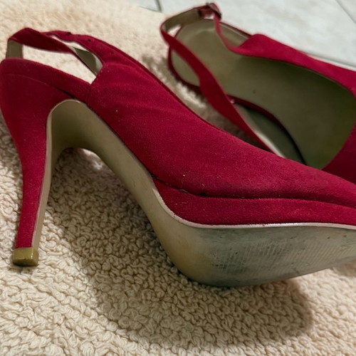 Red high-heeled shoes with strap used, size 39
