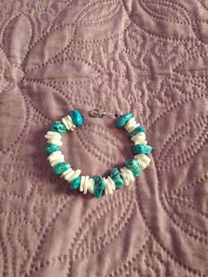 Handmade bracelet with shells and 925 silver clasp, new