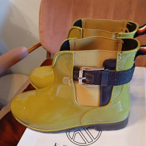 Kelara galoshes size 37 new, khaki mustard color